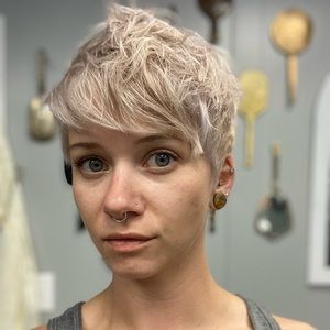 Meet your Posher, Andrea